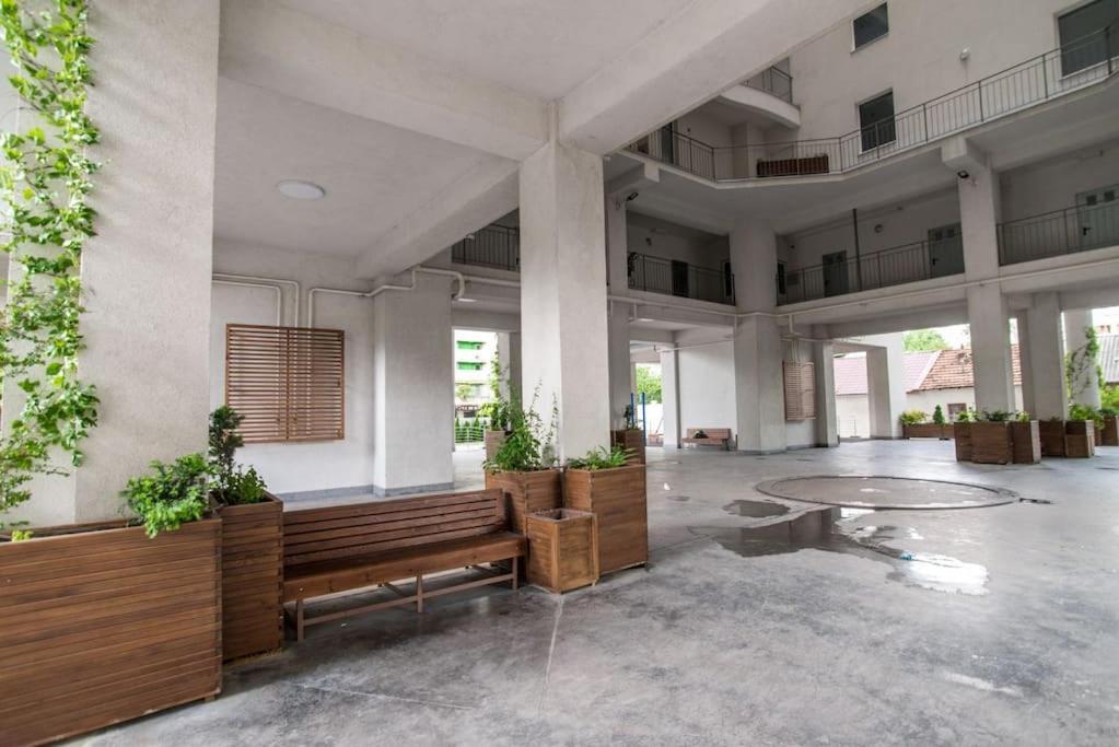 Grand Excelent New Ultra Central Apartments キシナウ エクステリア 写真