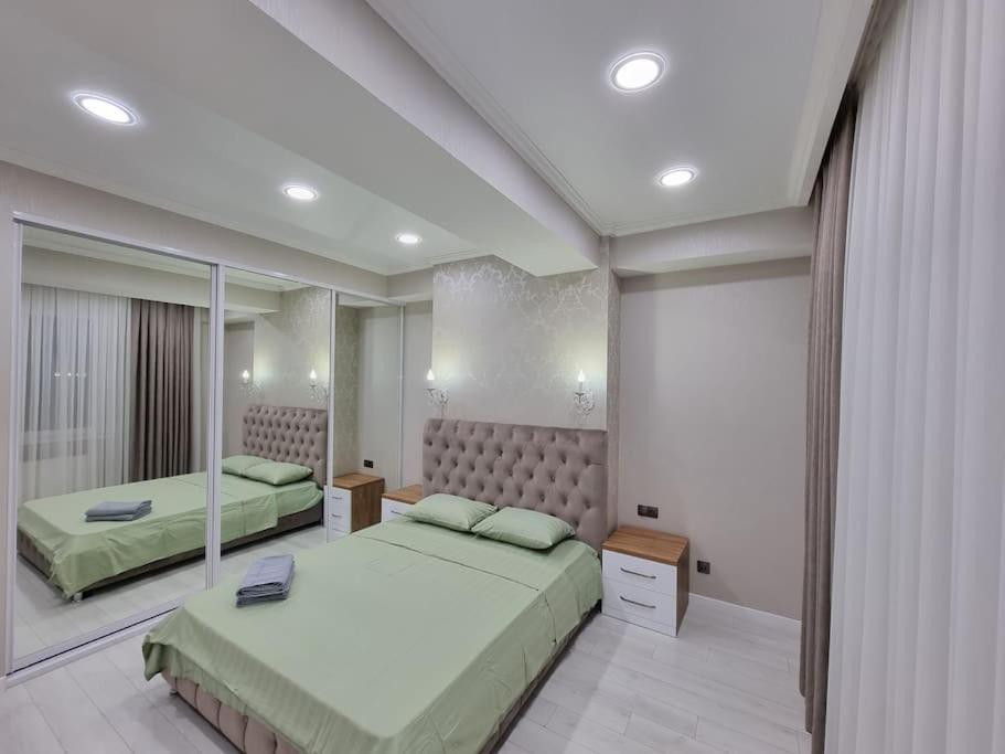 Grand Excelent New Ultra Central Apartments キシナウ エクステリア 写真