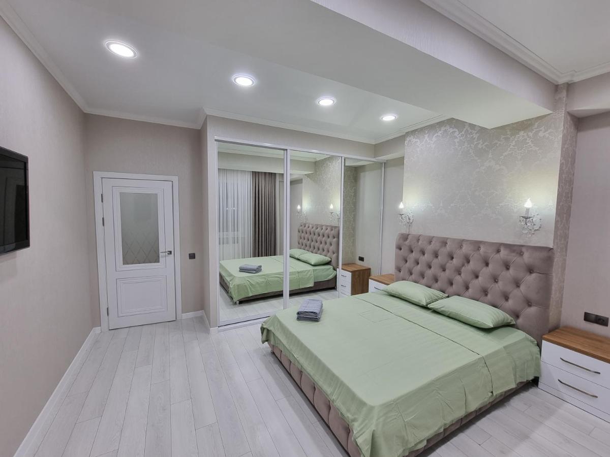 Grand Excelent New Ultra Central Apartments キシナウ エクステリア 写真