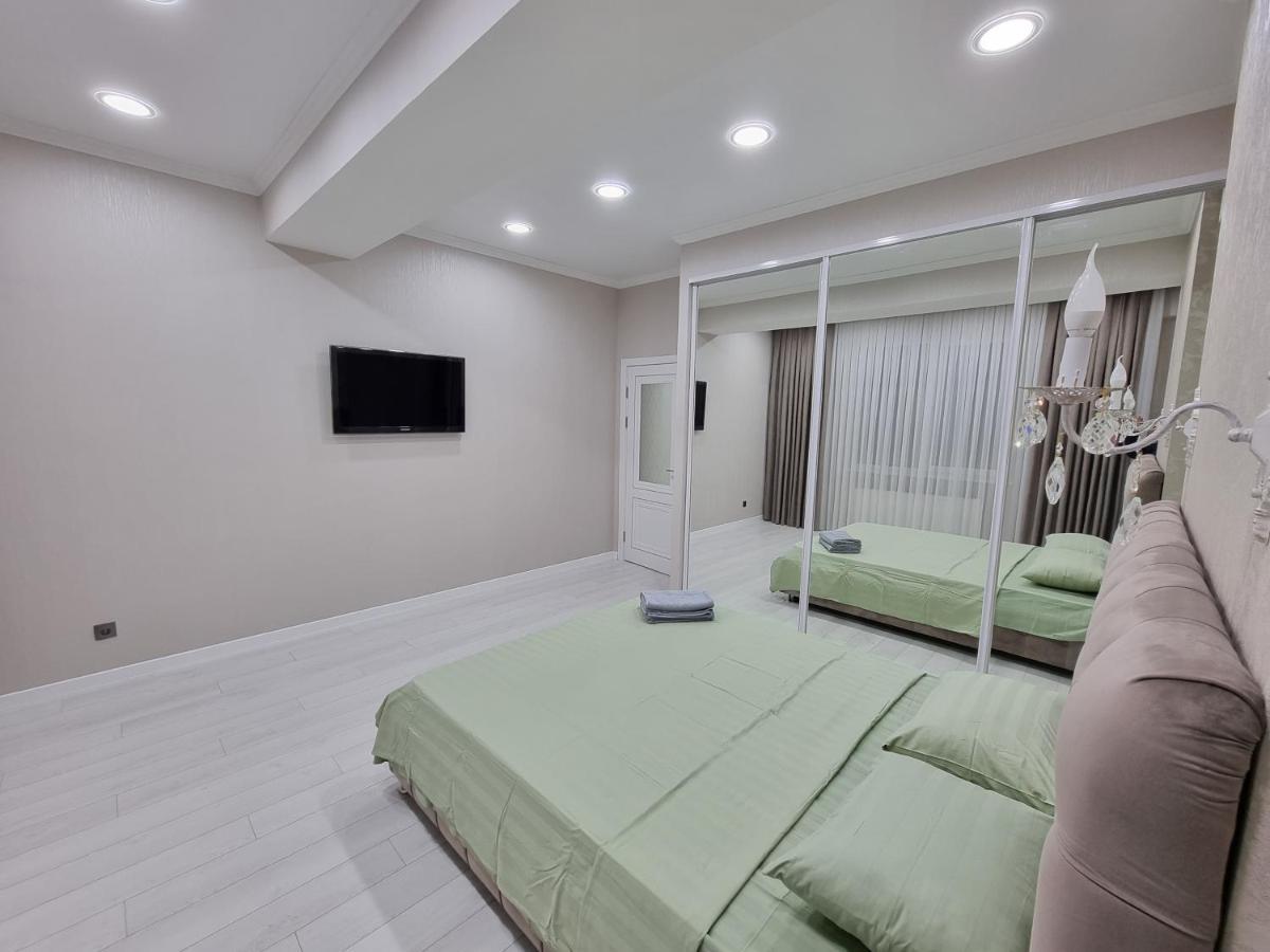 Grand Excelent New Ultra Central Apartments キシナウ エクステリア 写真