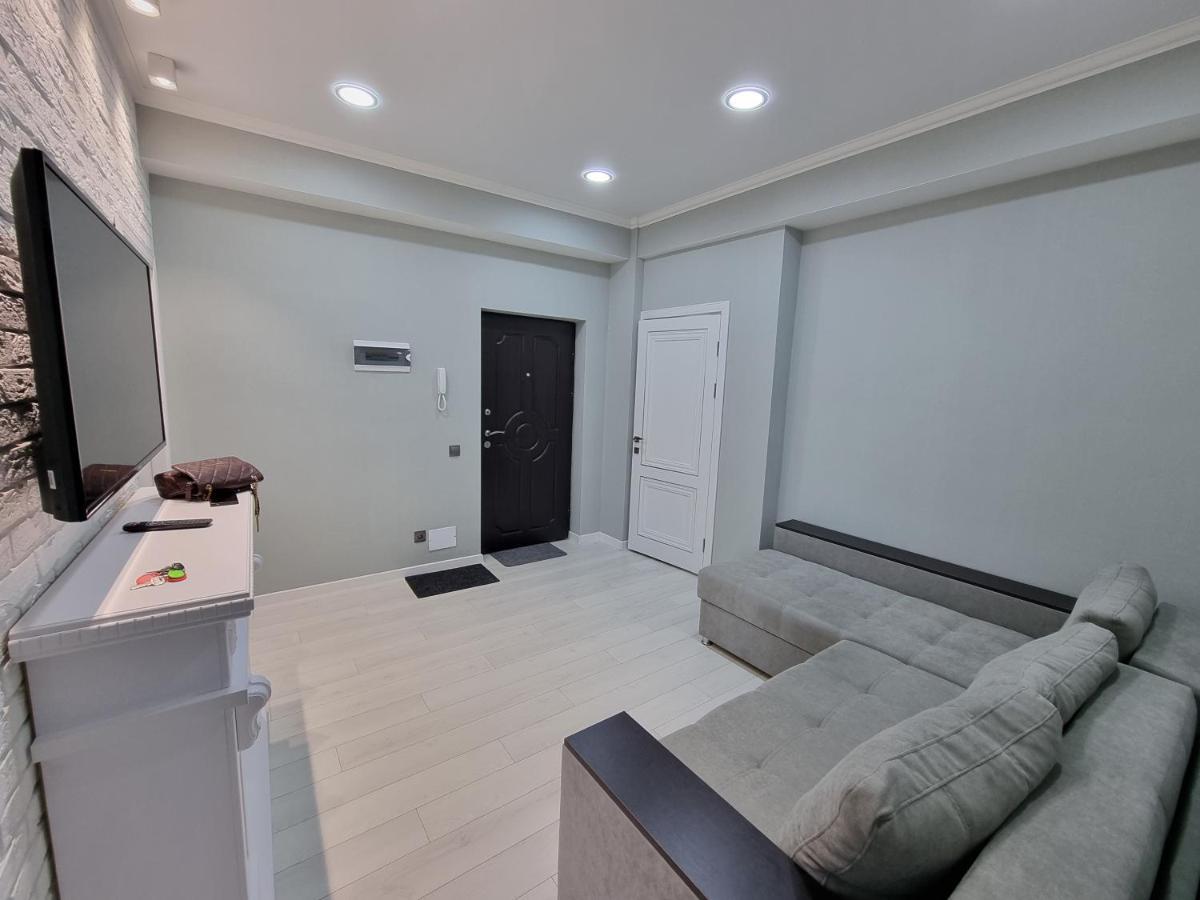 Grand Excelent New Ultra Central Apartments キシナウ エクステリア 写真