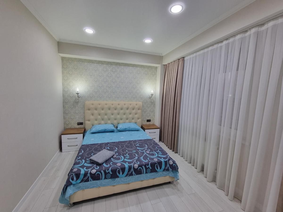 Grand Excelent New Ultra Central Apartments キシナウ エクステリア 写真